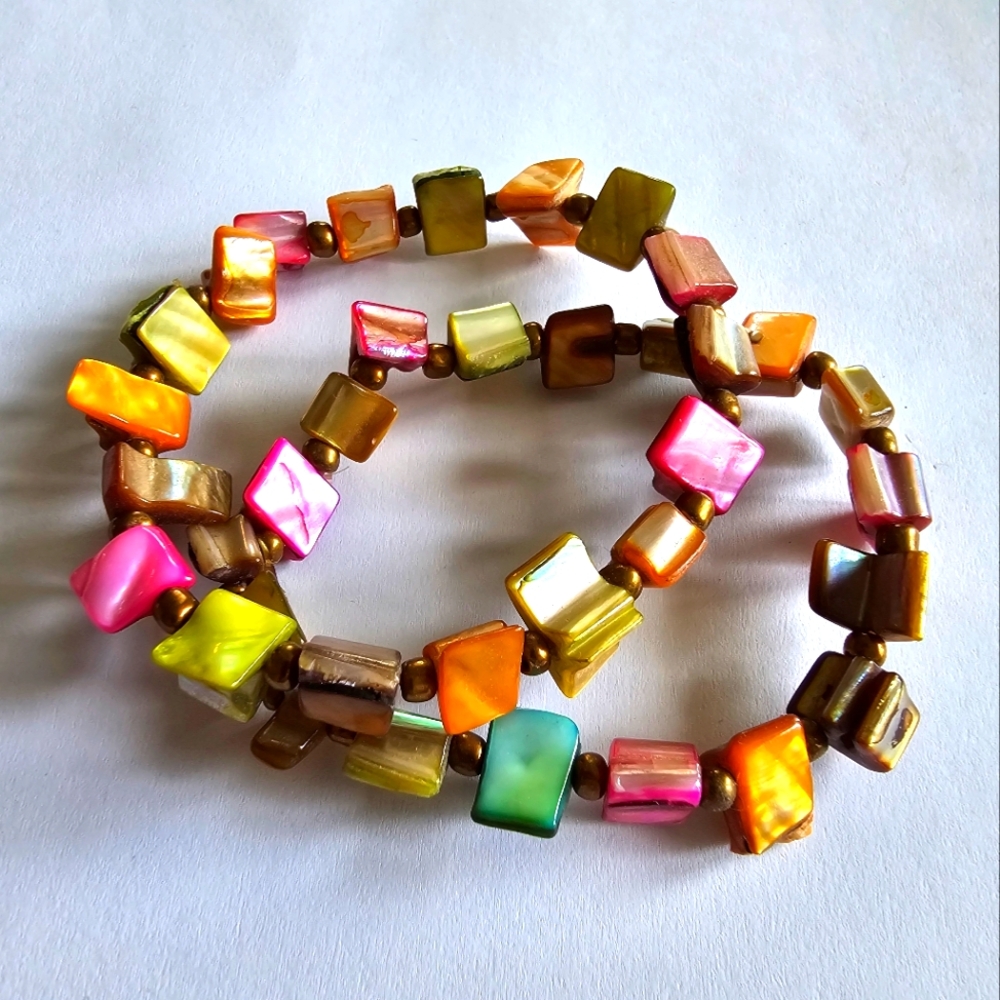 2 seashell bracelets colorful mother of pearl sea shell stretch mermaidcore